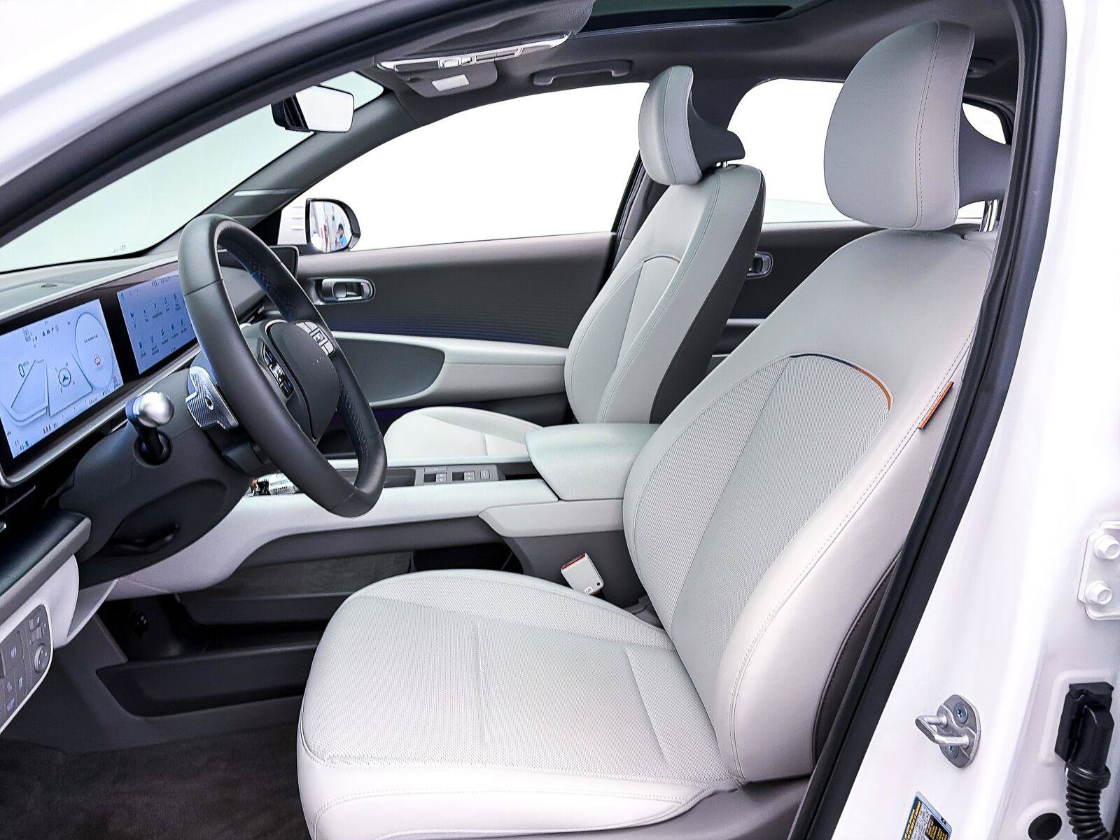 Used 2025 Hyundai Ioniq 6 Limited RWD image 18