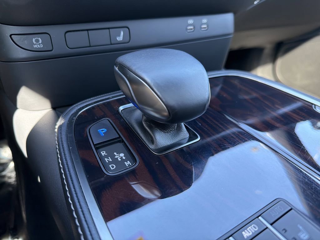 Used 2023 Lexus LS 500 AWD w/ Interior Upgrade Package image 29