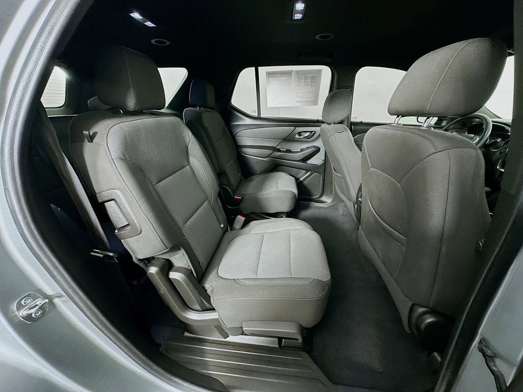 Used 2023 Chevrolet Traverse LT image 37