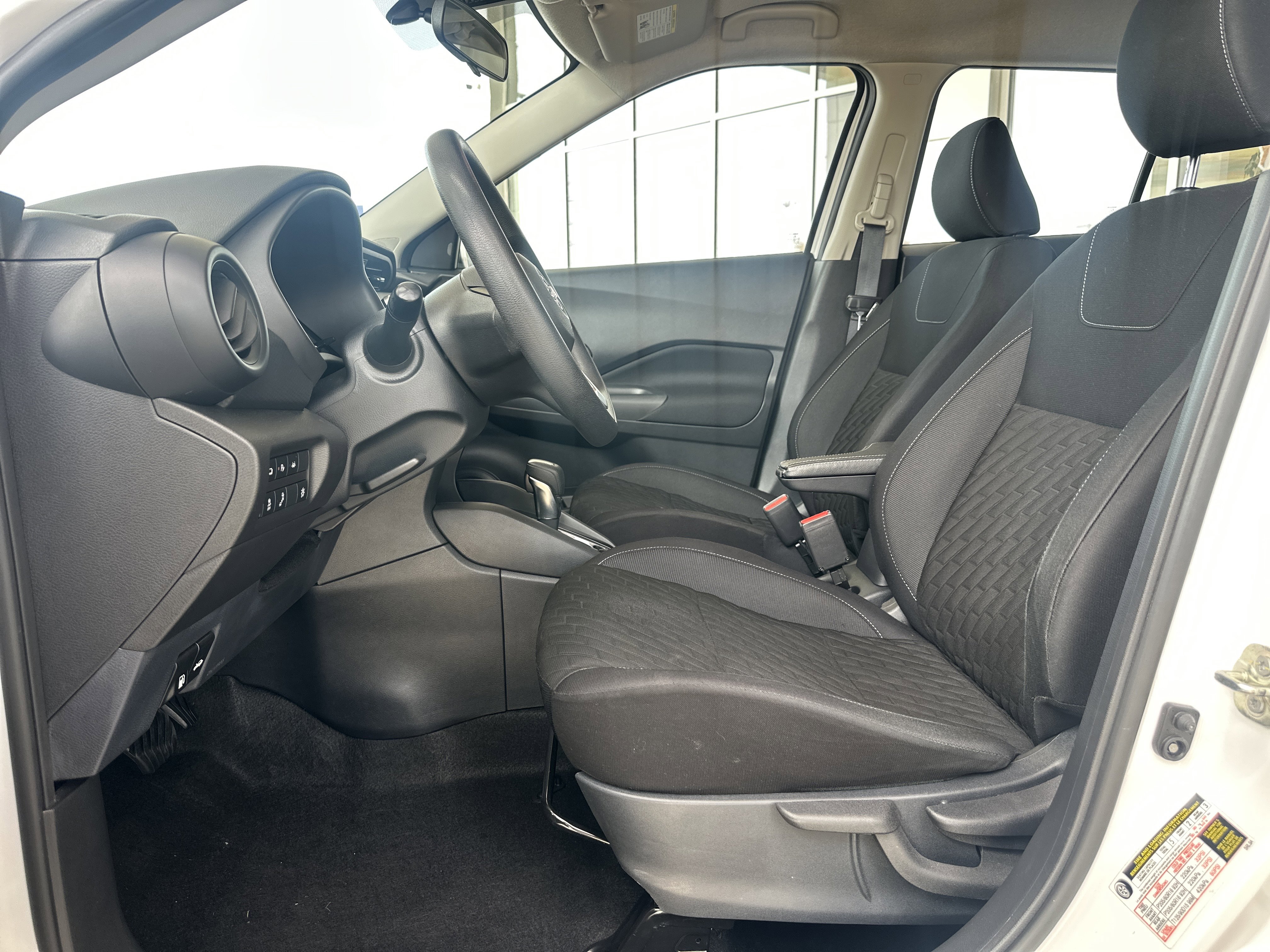 Used 2022 Nissan Kicks S FWD image 11