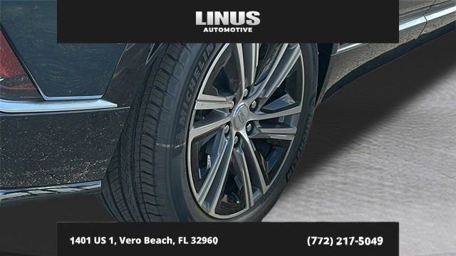 New 2026 Cadillac Lyriq Premium Luxury image 12