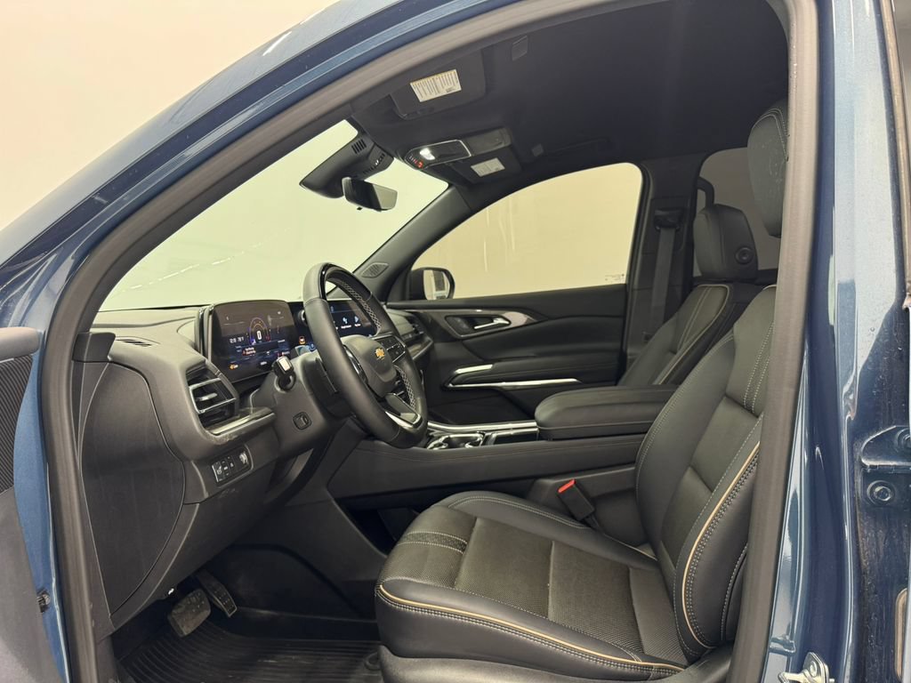 Used 2026 Chevrolet Traverse High Country w/ LPO, Floor Liner Package FWD image 17