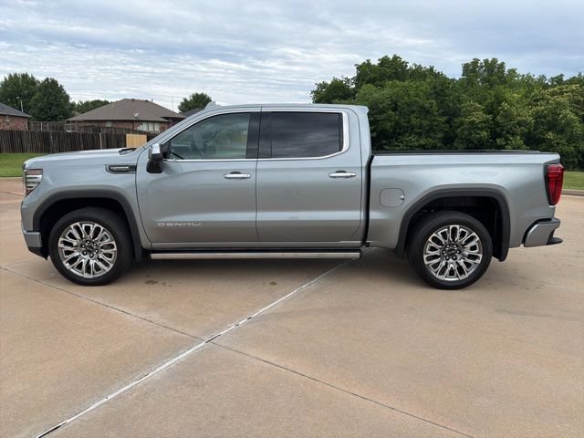 Used 2026 GMC Sierra 1500 Denali Ultimate AWD/4WD image 2