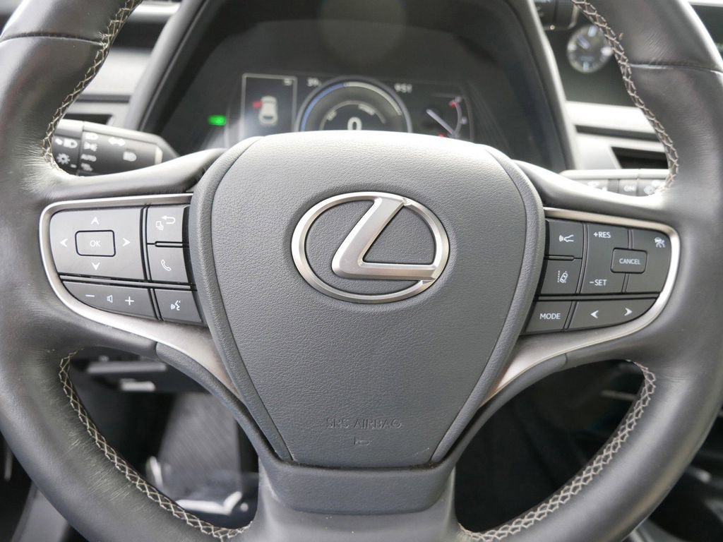 Used 2020 Lexus UX 250h w/ Premium Package image 19