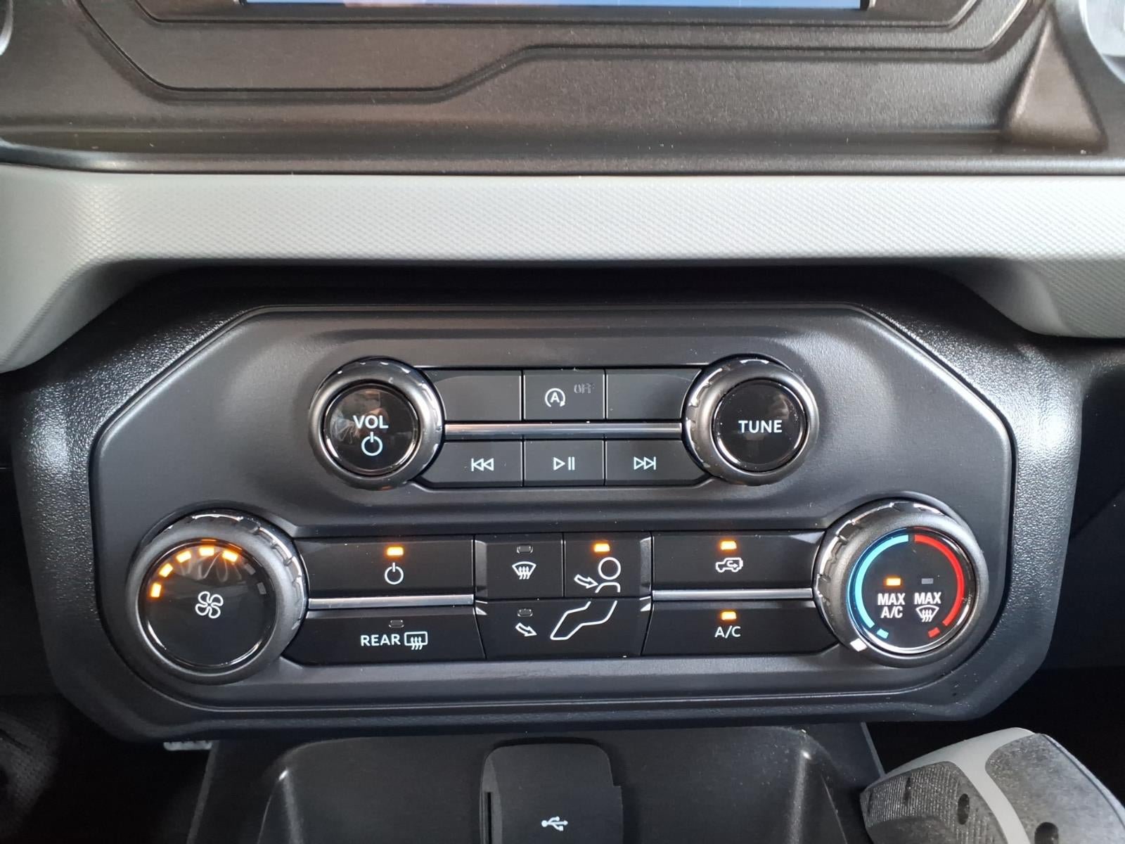 Certified 2023 Ford Bronco Big Bend w/ Sasquatch Package AWD/4WD image 25