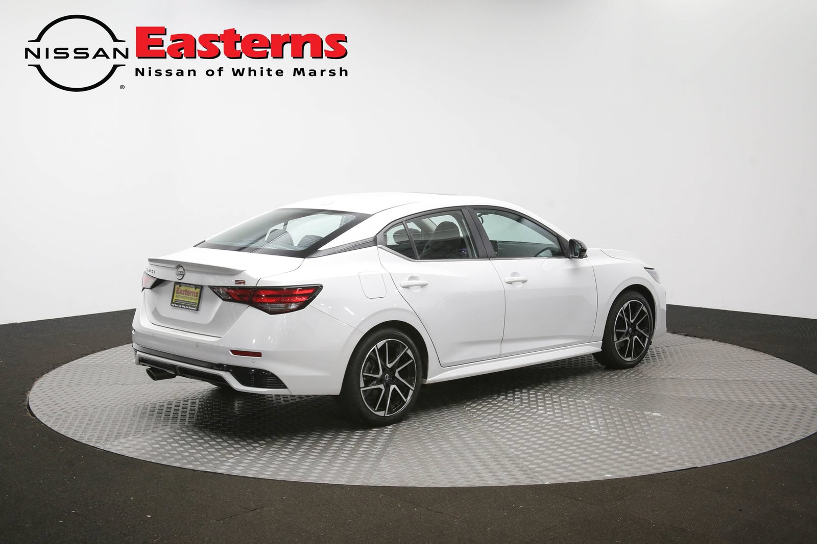 Used 2024 Nissan Sentra SR w/ SR Premium Package FWD image 41