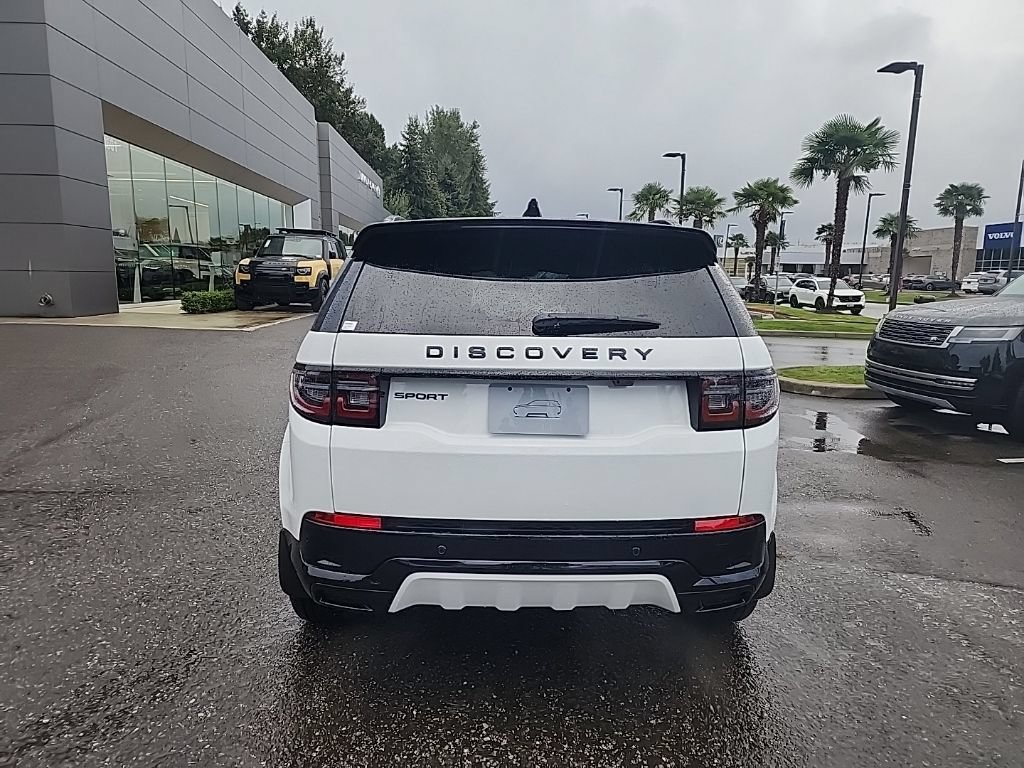 New 2026 Land Rover Discovery Sport Landmark AWD/4WD image 4