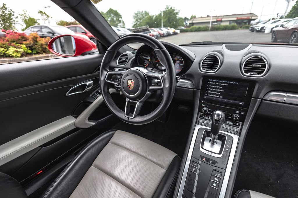Used 2019 Porsche 718 Cayman RWD image 27