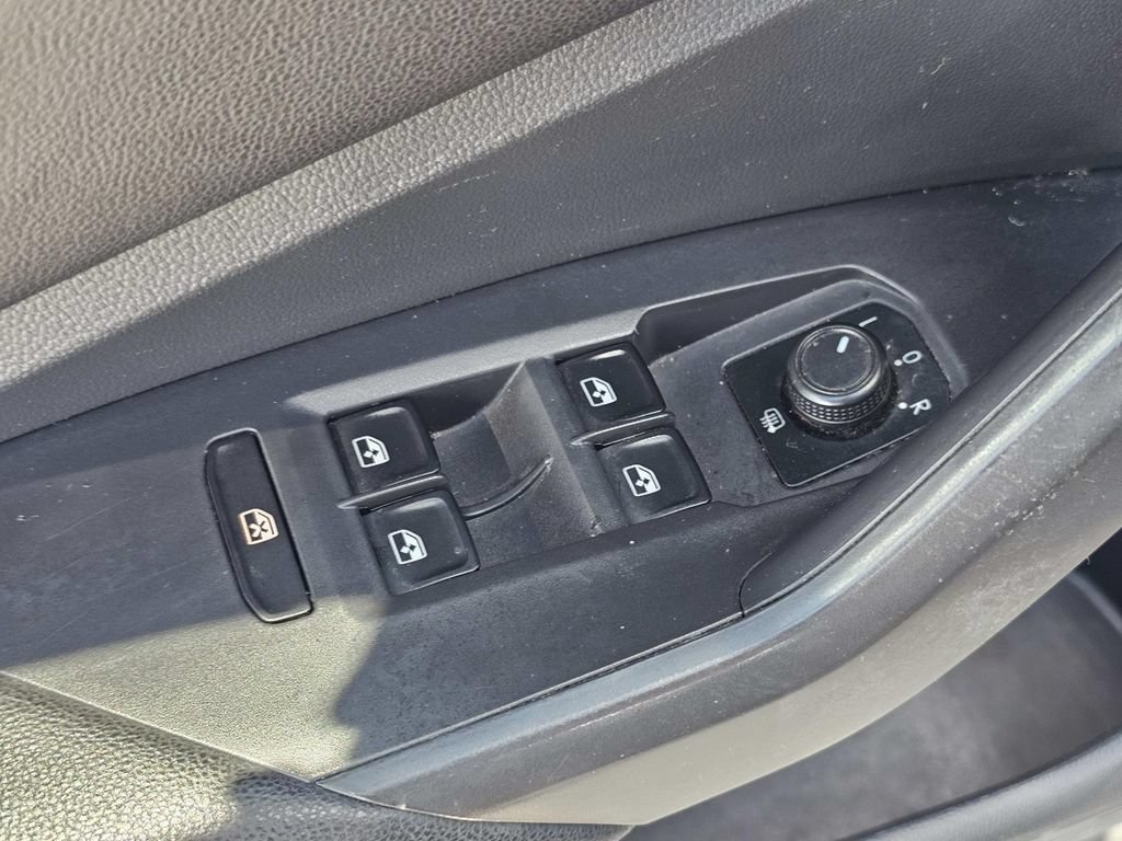 Used 2019 Volkswagen Jetta FWD image 17