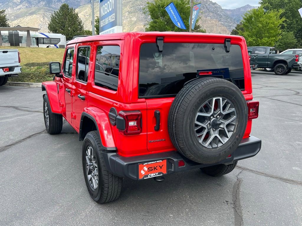 Used 2025 Jeep Wrangler Unlimited Sahara AWD/4WD image 10