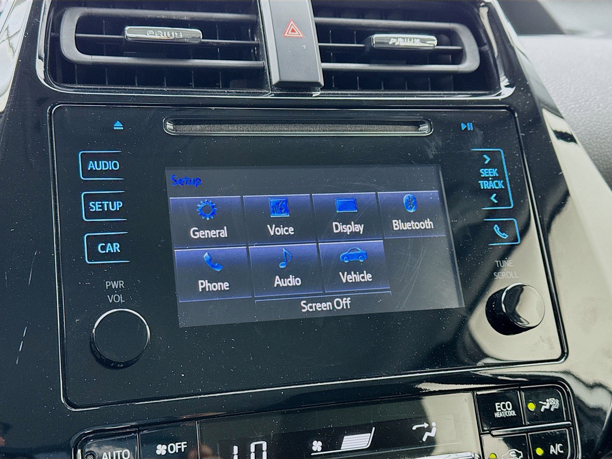 Used 2019 Toyota Prius L Eco image 9