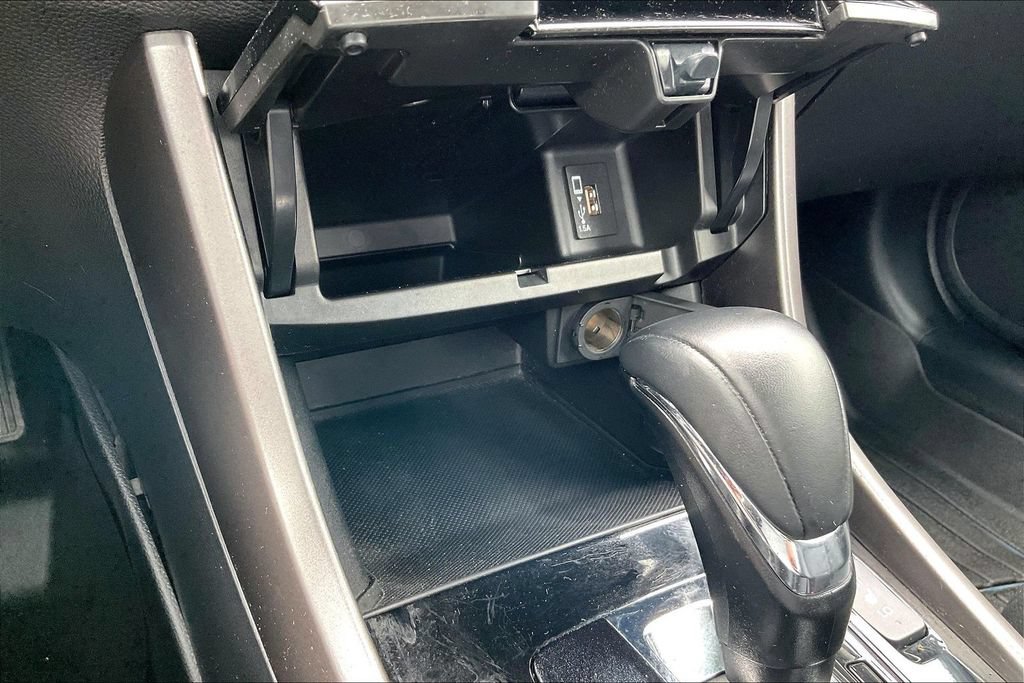 Used 2017 Honda Accord Touring image 23