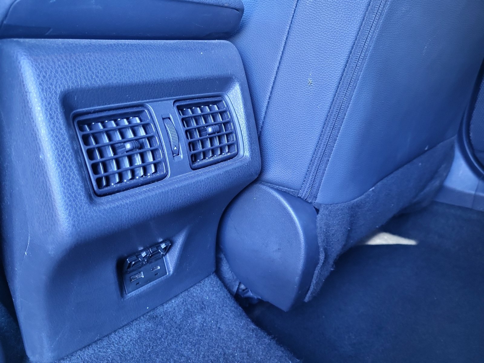 Used 2025 Toyota Camry SE FWD image 17