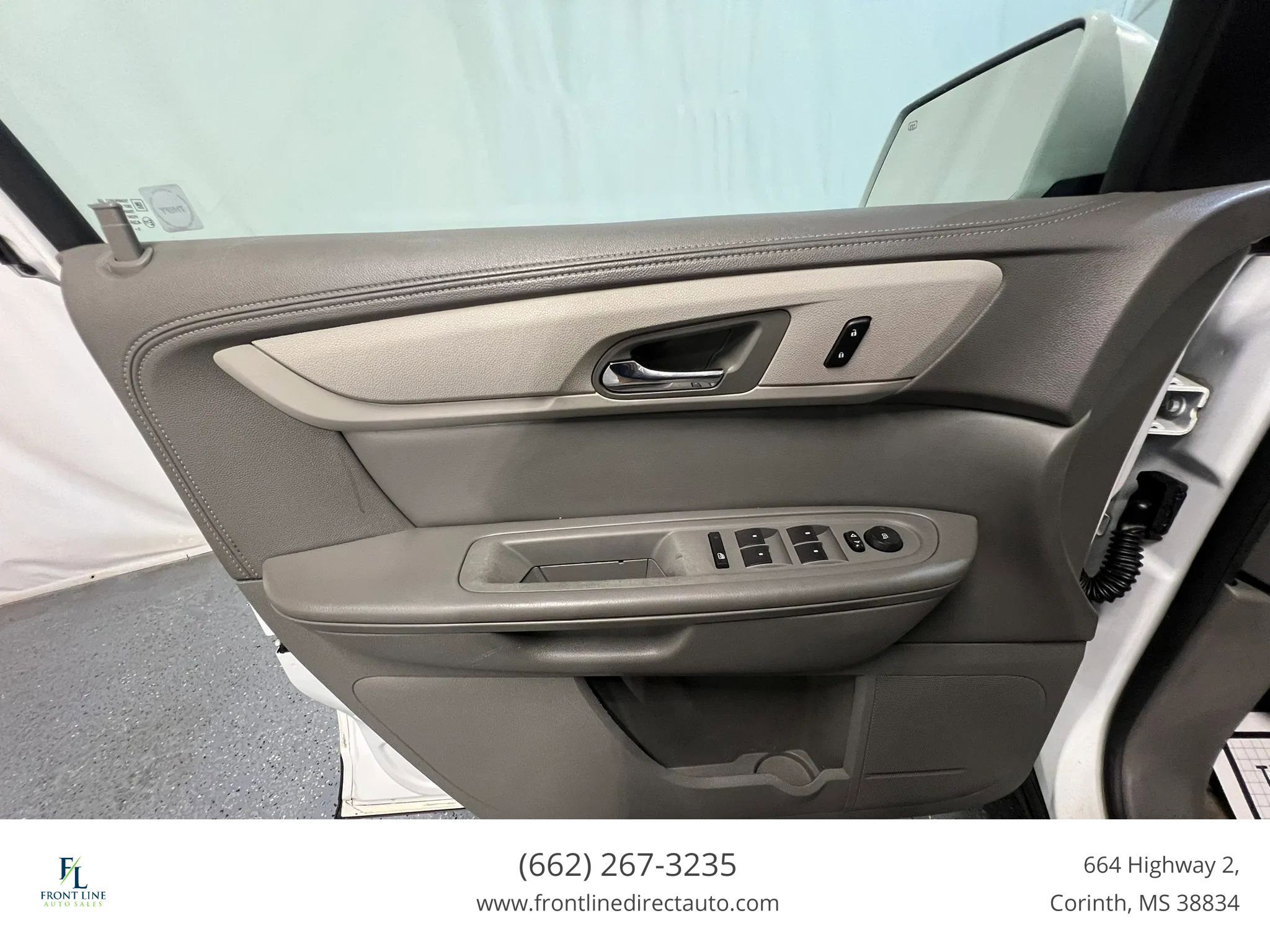 Used 2016 Chevrolet Traverse LT FWD image 11
