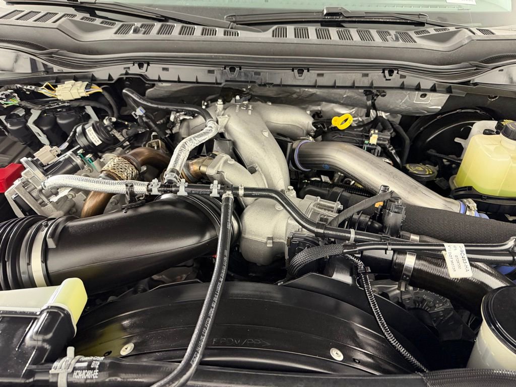 Used 2025 Ford F250 Lariat w/ Chrome Package image 34