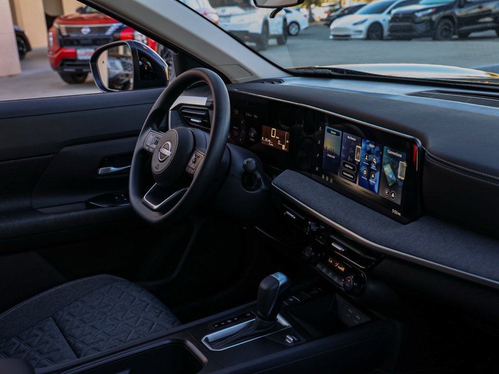 New 2026 Nissan Kicks SV w/ Charging Package FWD image 20