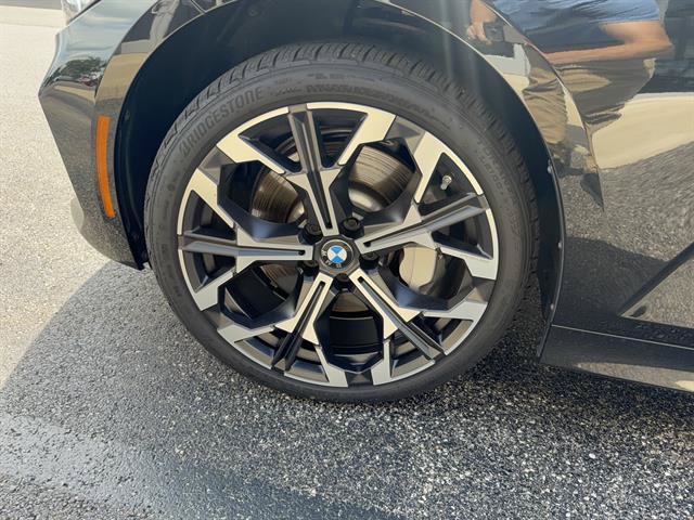 New 2025 BMW 330i xDrive Sedan w/ Convenience Package AWD/4WD image 53
