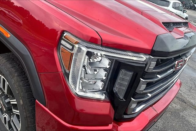 Used 2022 GMC Sierra 2500 AT4 w/ AT4 Preferred Package AWD/4WD image 33
