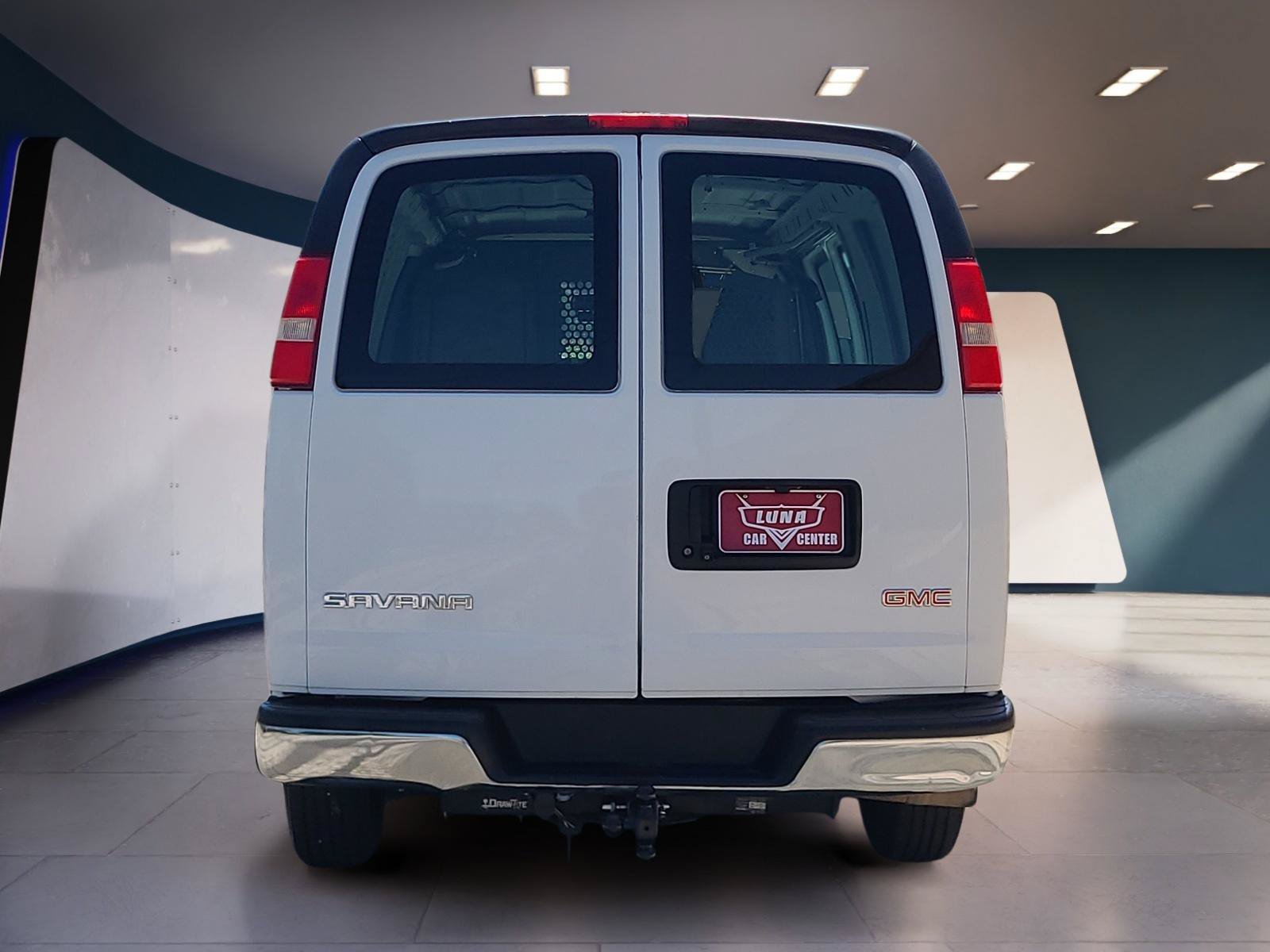Used 2018 GMC Savana 2500 w/ Driver Convenience Package RWD image 4