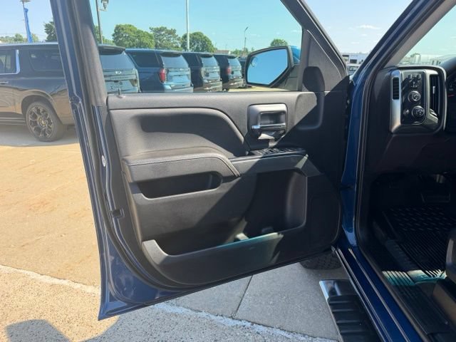 Used 2018 Chevrolet Silverado 1500 LT w/ All Star Edition AWD/4WD image 32