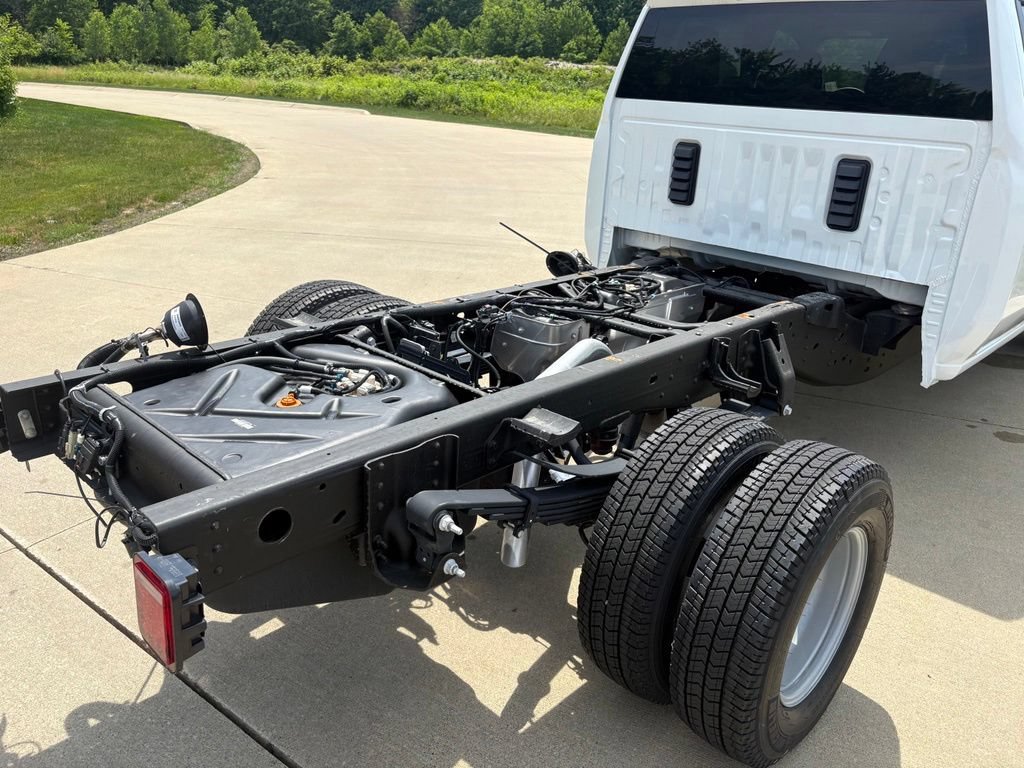Used 2026 Chevrolet Silverado 3500 W/T w/ WT Convenience Package AWD/4WD image 3
