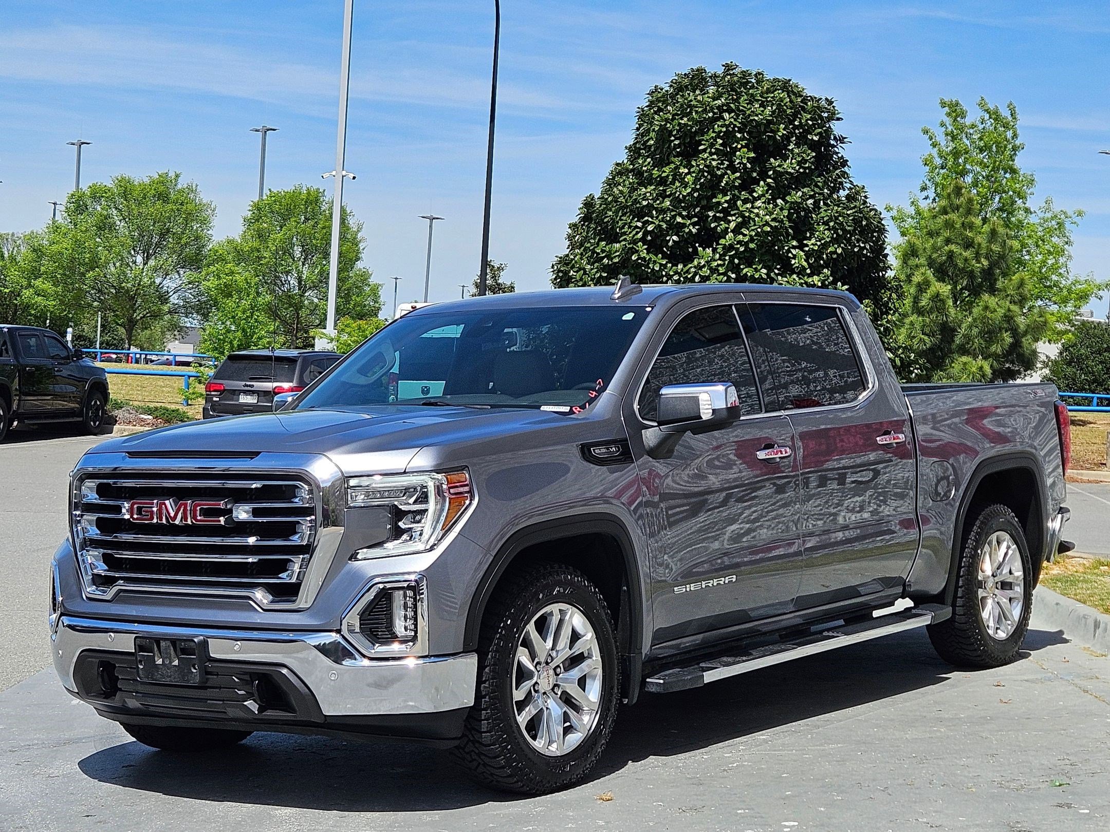Used 2021 GMC Sierra 1500 SLT image 3