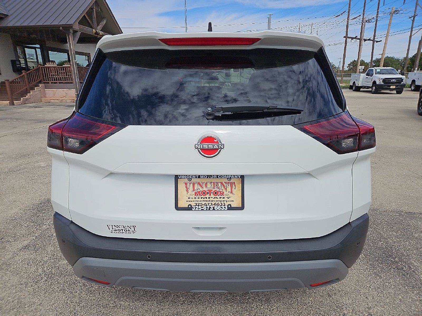 Used 2022 Nissan Rogue S AWD/4WD image 6