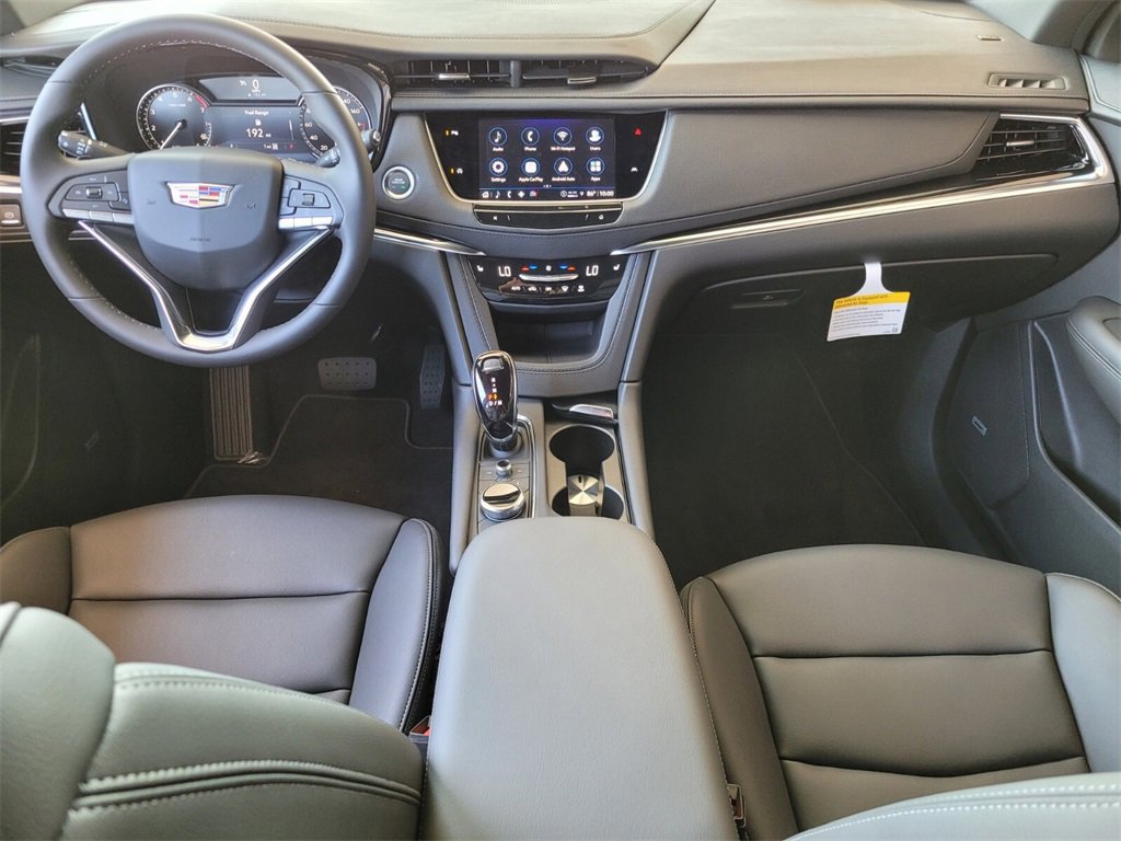 New 2025 Cadillac XT6 Luxury image 17
