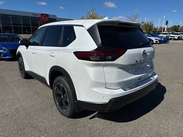 New 2026 Nissan Rogue SV image 4
