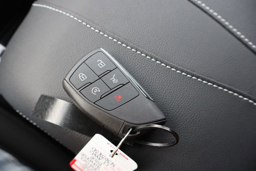 New 2026 Chevrolet Traverse LT w/ Midnight/Sport Edition image 32