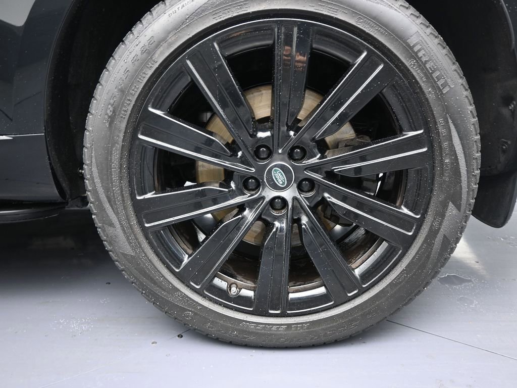 Used 2023 Land Rover Range Rover SE image 9