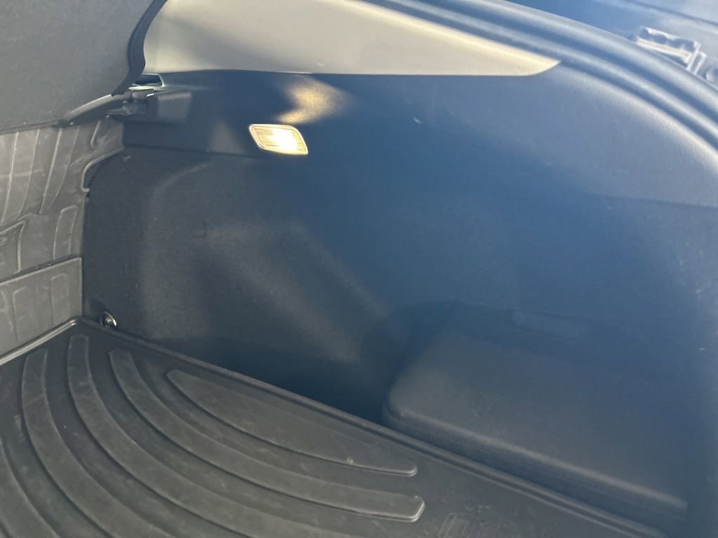 Used 2023 Toyota Prius Limited image 29