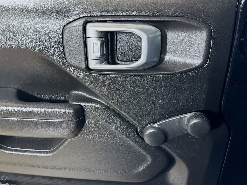 Used 2023 Jeep Wrangler Sport image 15