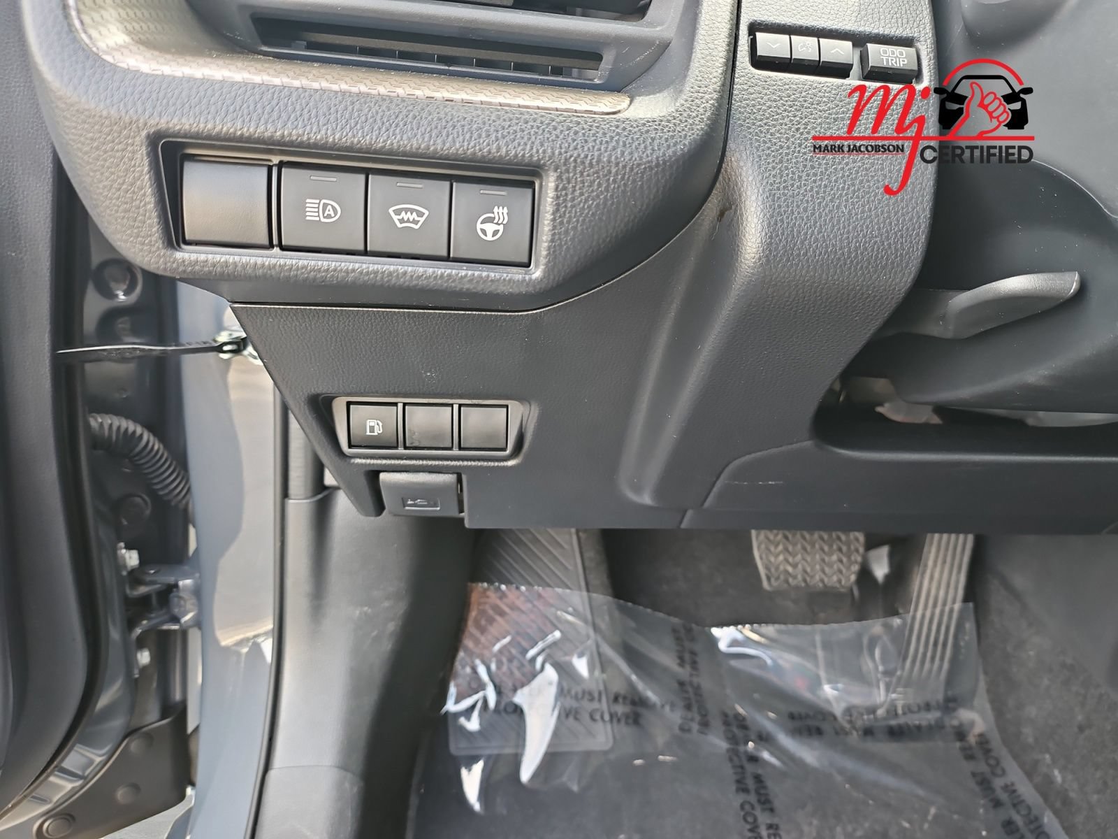 Used 2024 Toyota Prius XLE FWD image 25