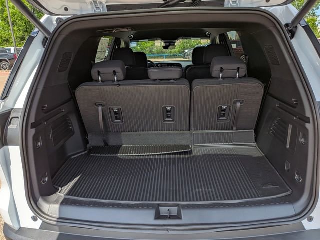 New 2026 Chevrolet Traverse LT w/ Driver Confidence Package FWD image 12