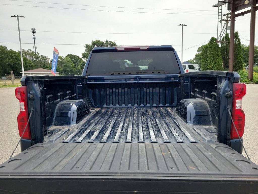 Used 2023 Chevrolet Silverado 1500 LT AWD/4WD image 8