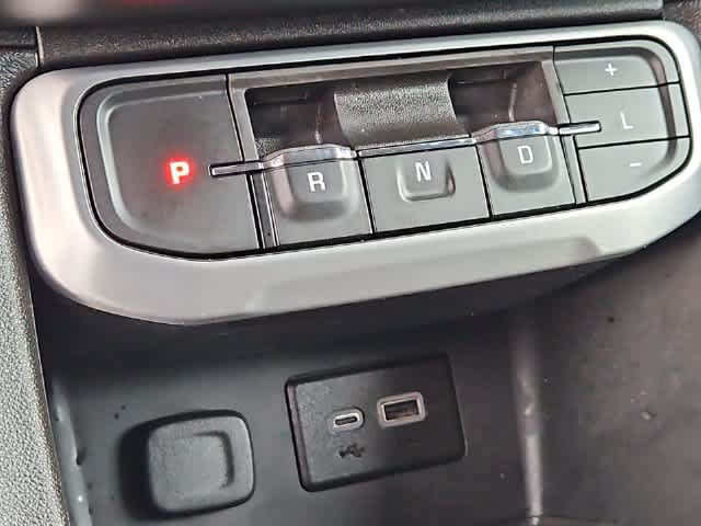Used 2023 GMC Acadia SLE FWD image 32