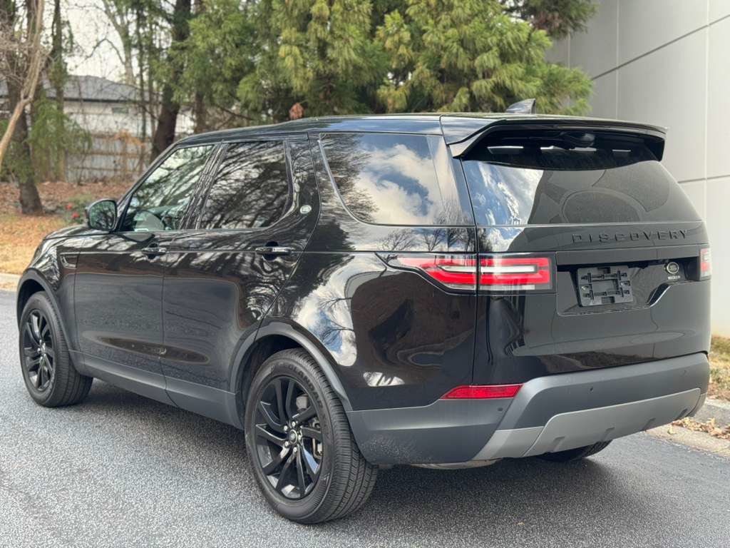 Used 2017 Land Rover Discovery HSE AWD/4WD image 17