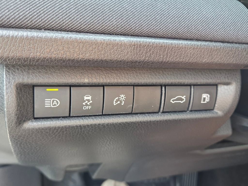 Certified 2025 Toyota Camry LE FWD image 28