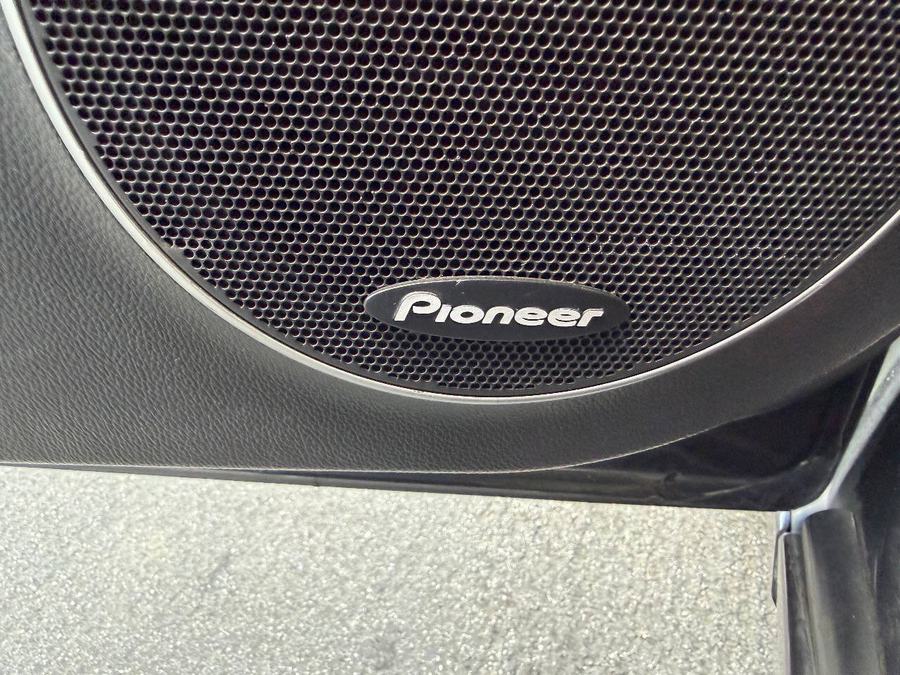 Used 2014 Chevrolet Cruze Diesel w/ Enhanced Safety Package FWD image 15