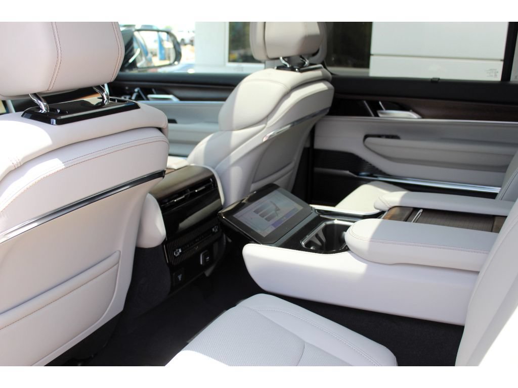 New 2024 Jeep Grand Wagoneer L 4WD image 23