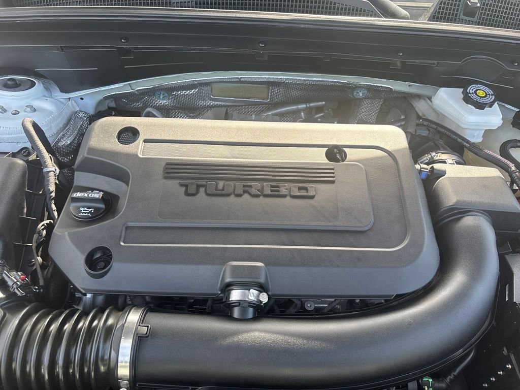 Used 2023 Buick Envision Essence image 28