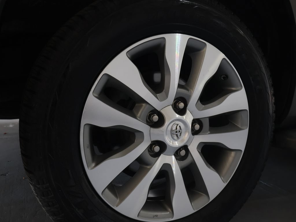 Used 2017 Toyota Sequoia Limited w/ Safety & Convenience Package RWD image 34