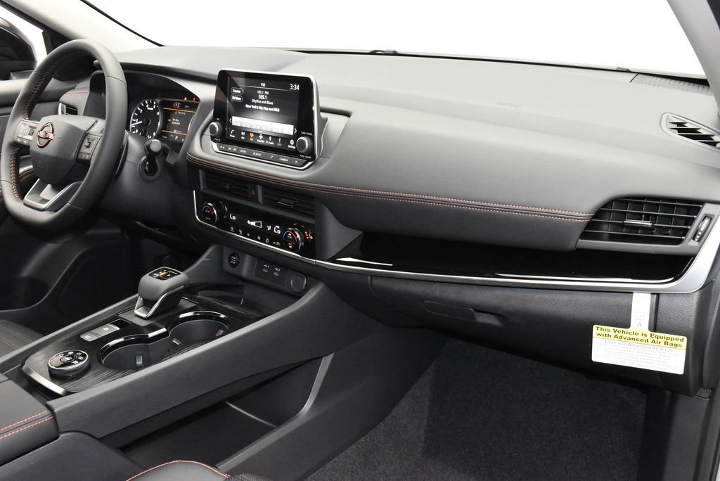 New 2026 Nissan Rogue SV AWD/4WD image 25