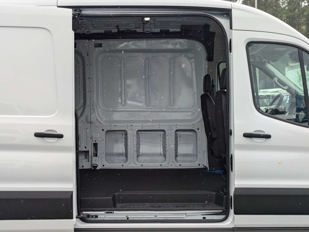 New 2026 Ford Transit 250 148 Medium Roof RWD image 14