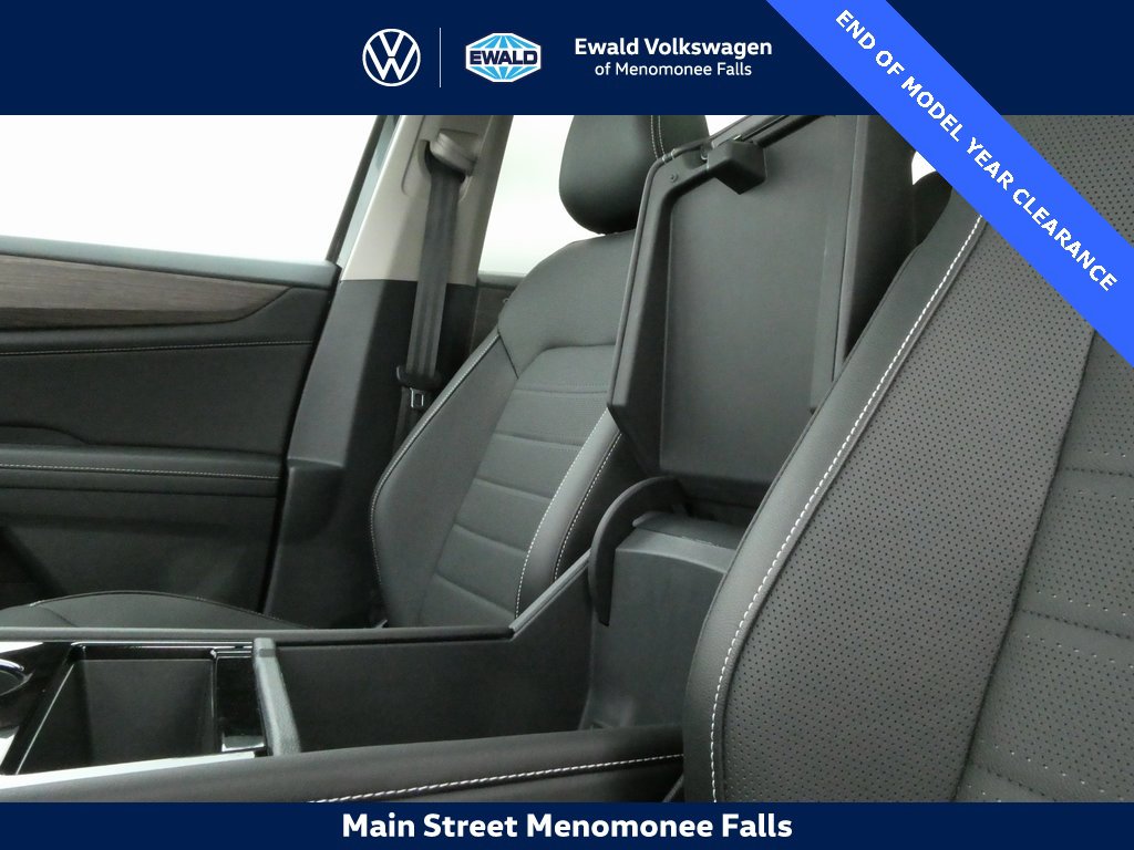 Certified 2025 Volkswagen Atlas SEL image 41