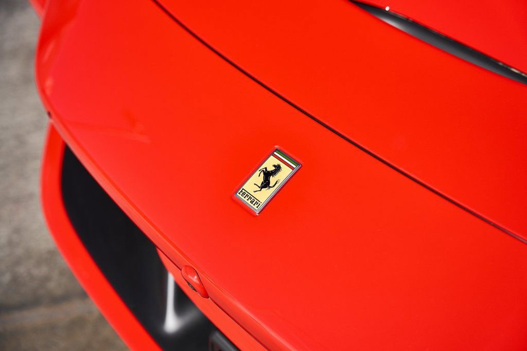 Used 2022 Ferrari F8 Tributo image 8