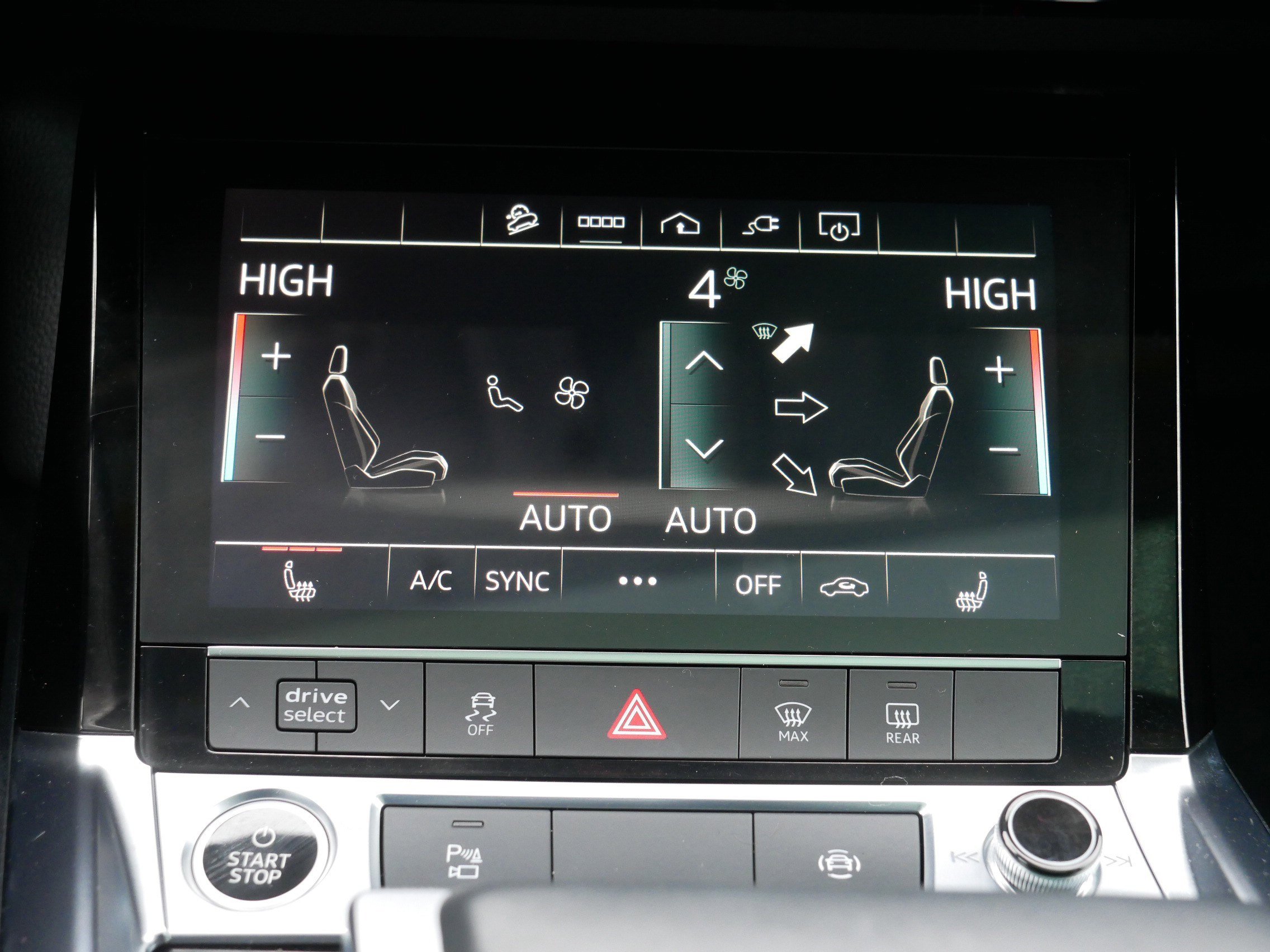 Used 2021 Audi e-tron Premium w/ Convenience Plus Package image 23