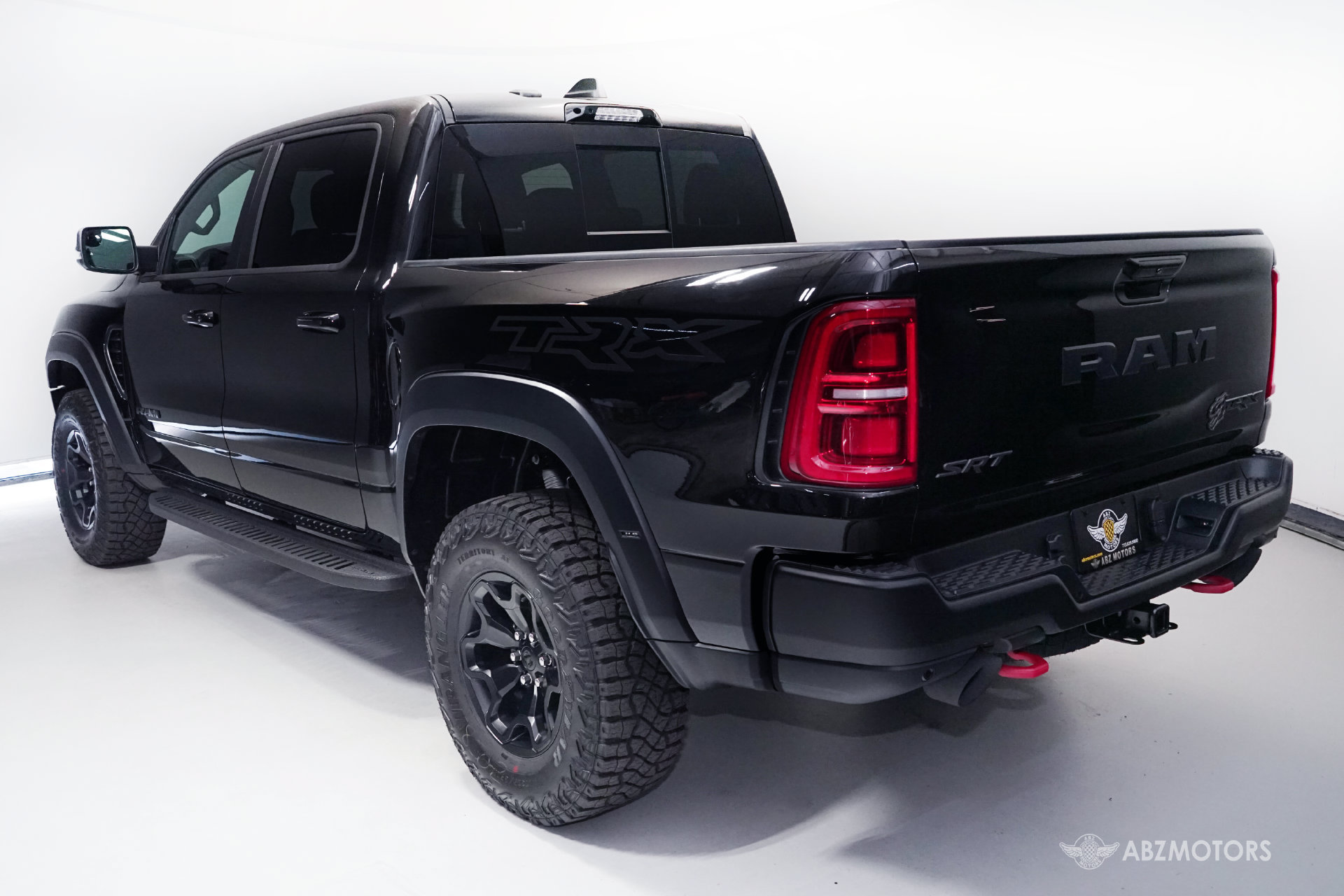 Used 2027 RAM 1500 4x4 Crew Cab image 6
