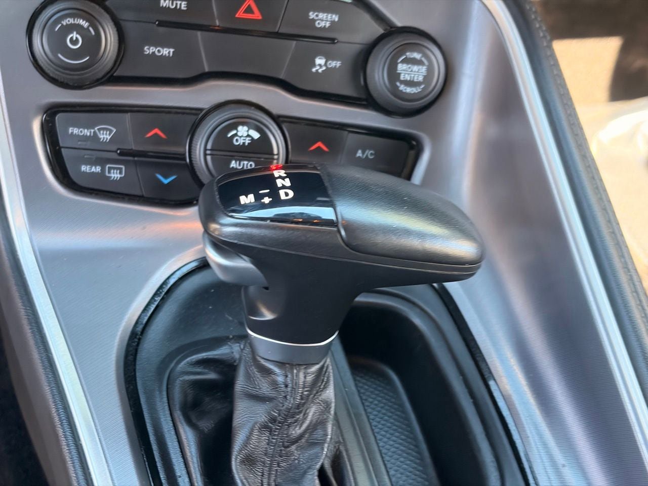 Used 2019 Dodge Challenger SXT w/ Blacktop Package RWD image 21